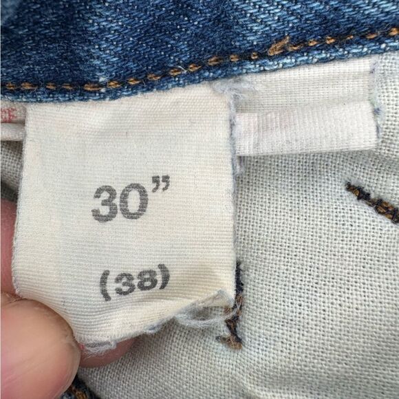 Vintage Cimarron Jean Shorts‎ with Embroidered Flowers Sz 30 (measures 26”) - Picture 7 of 7